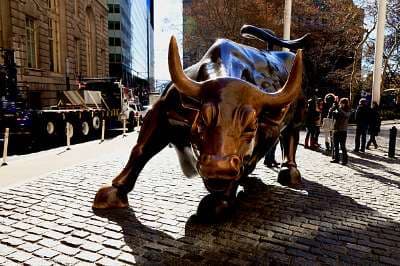 Asian shares mixed; China and Hong Kong outperform